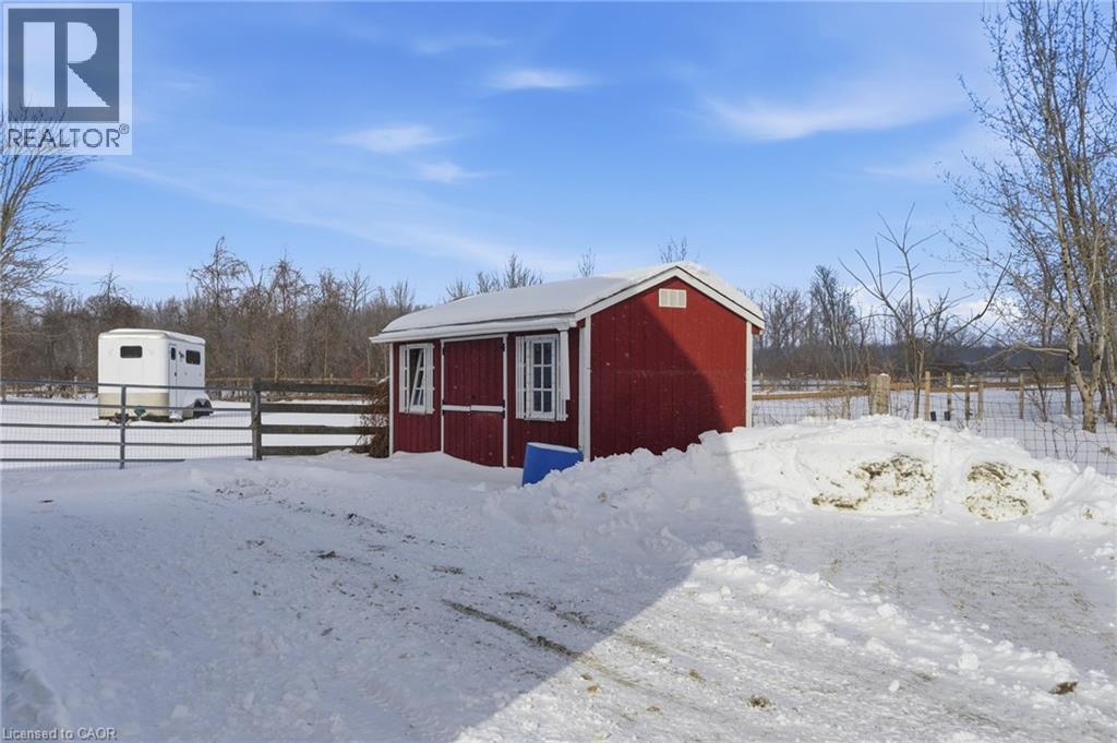 211 Robinson Road, Dunnville, ON - Outdoor