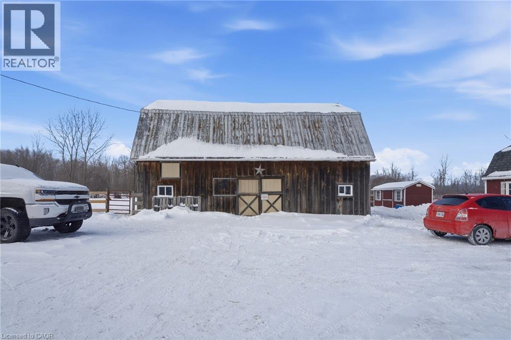 211 Robinson Road, Dunnville, ON - Outdoor With Deck Patio Veranda