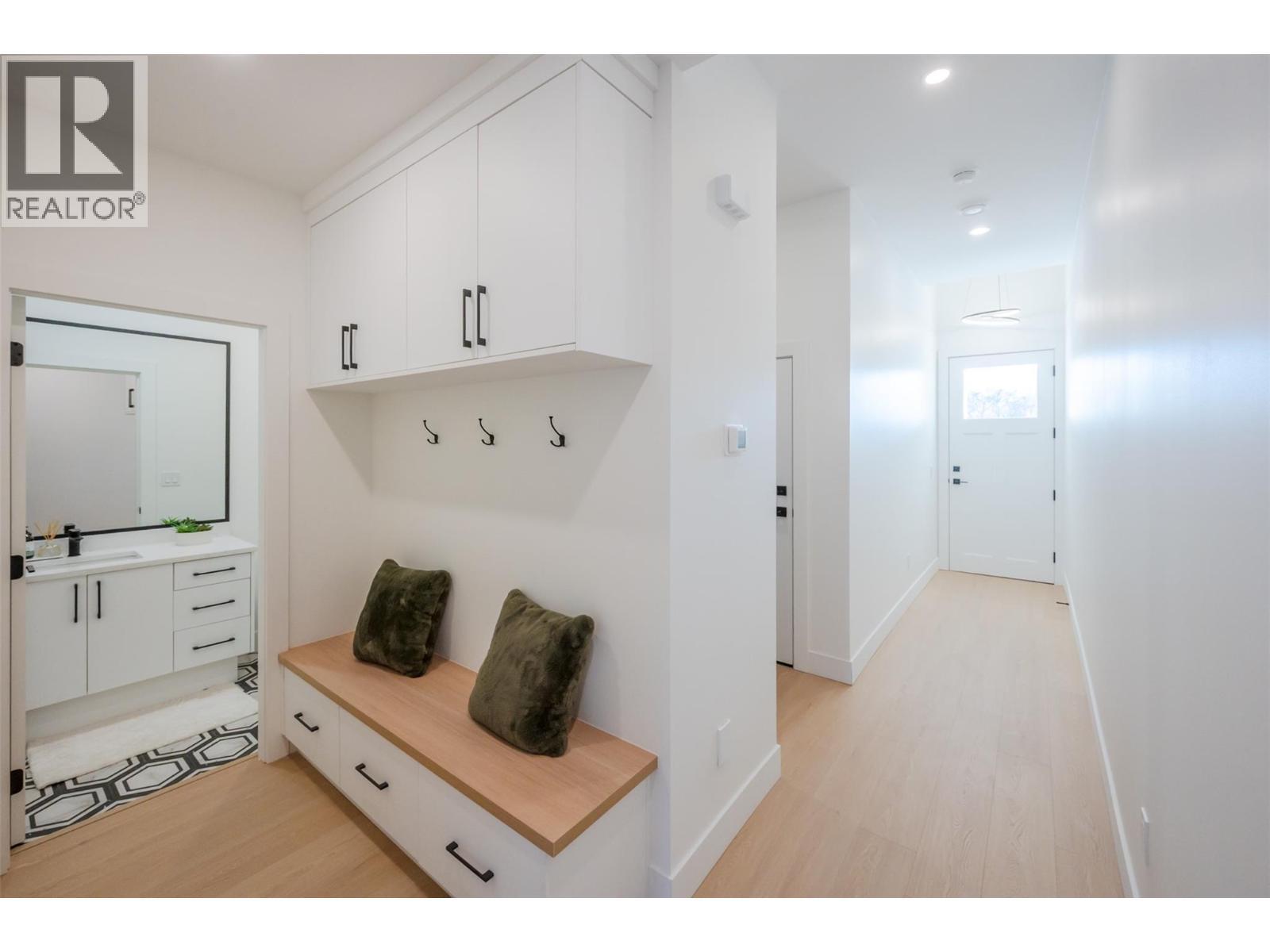 194 Maple Place Unit# 2, Oliver, BC - Indoor Photo Showing Other Room