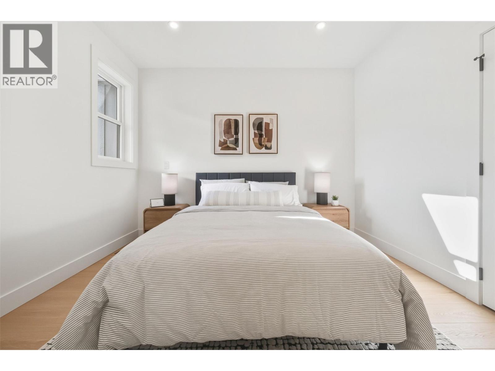 194 Maple Place Unit# 2, Oliver, BC - Indoor Photo Showing Bedroom