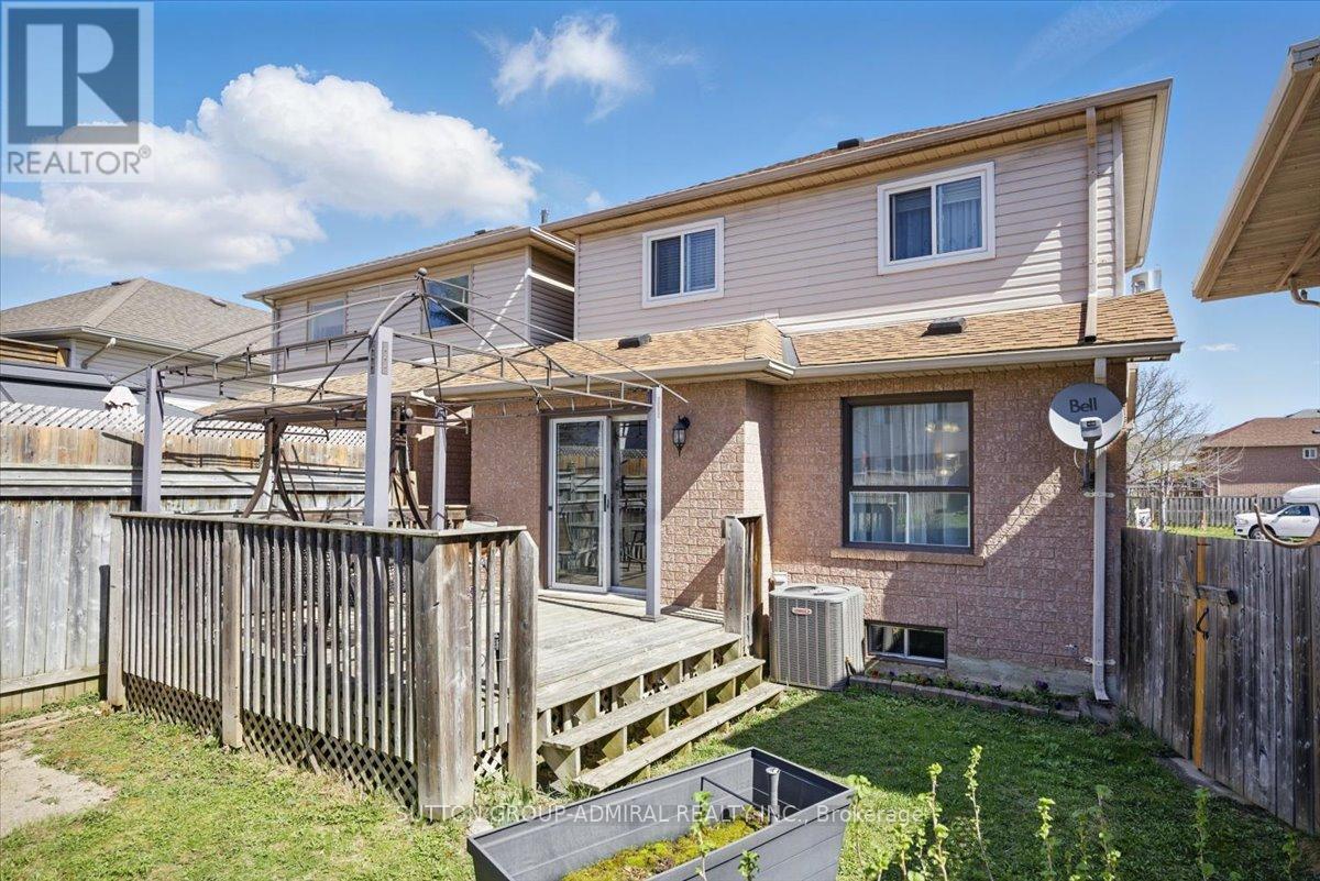 95 Athabaska Road, Barrie, ON - Outdoor