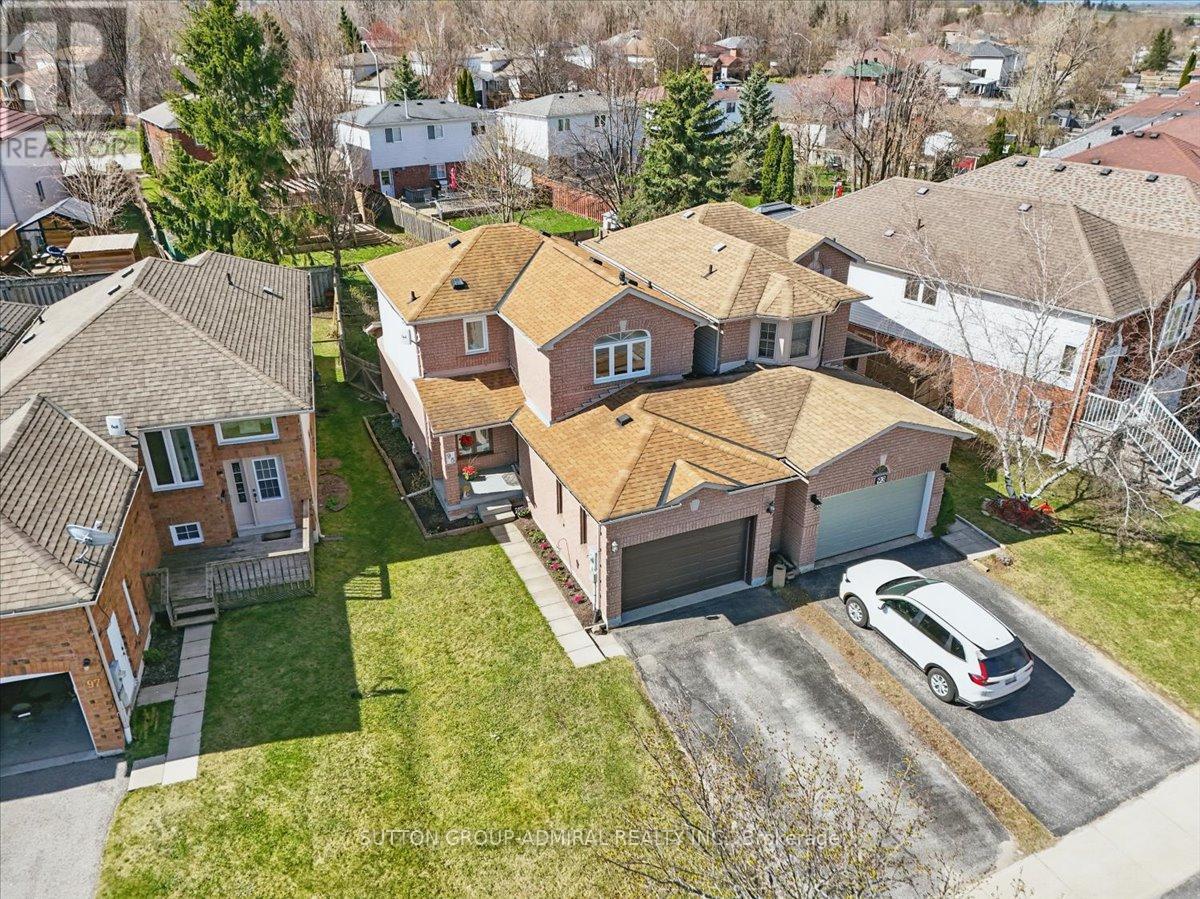 95 Athabaska Road, Barrie, ON - Outdoor