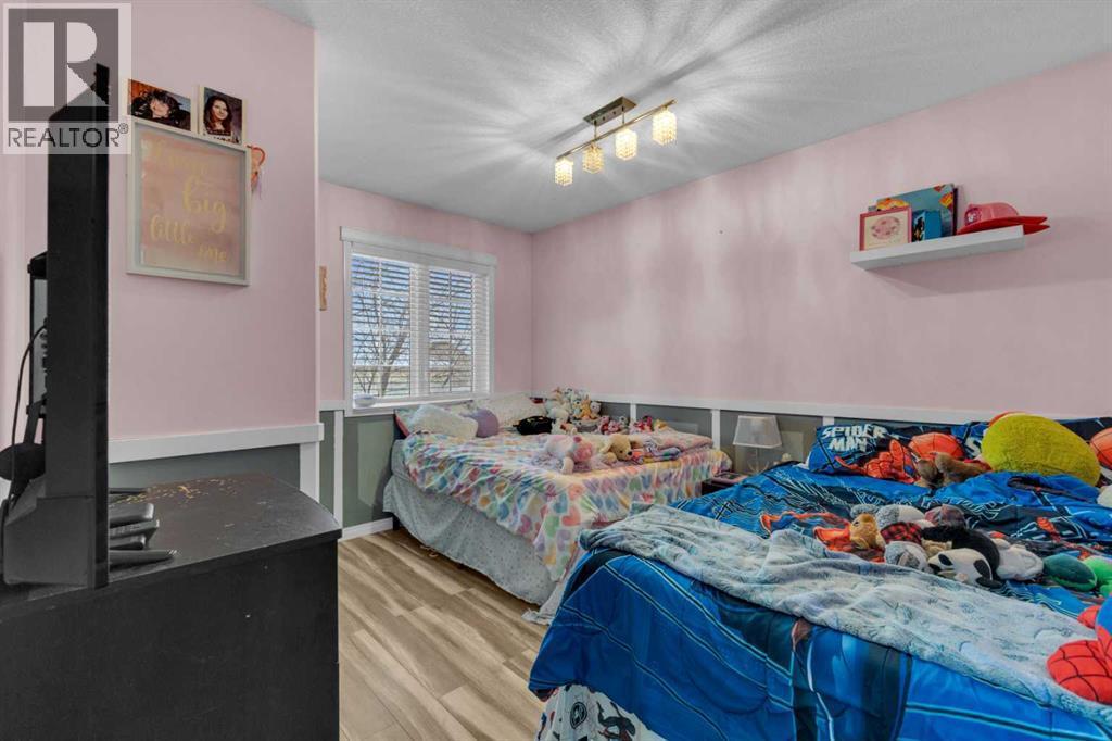 157 Kidd Close, Red Deer, AB - Indoor Photo Showing Bedroom