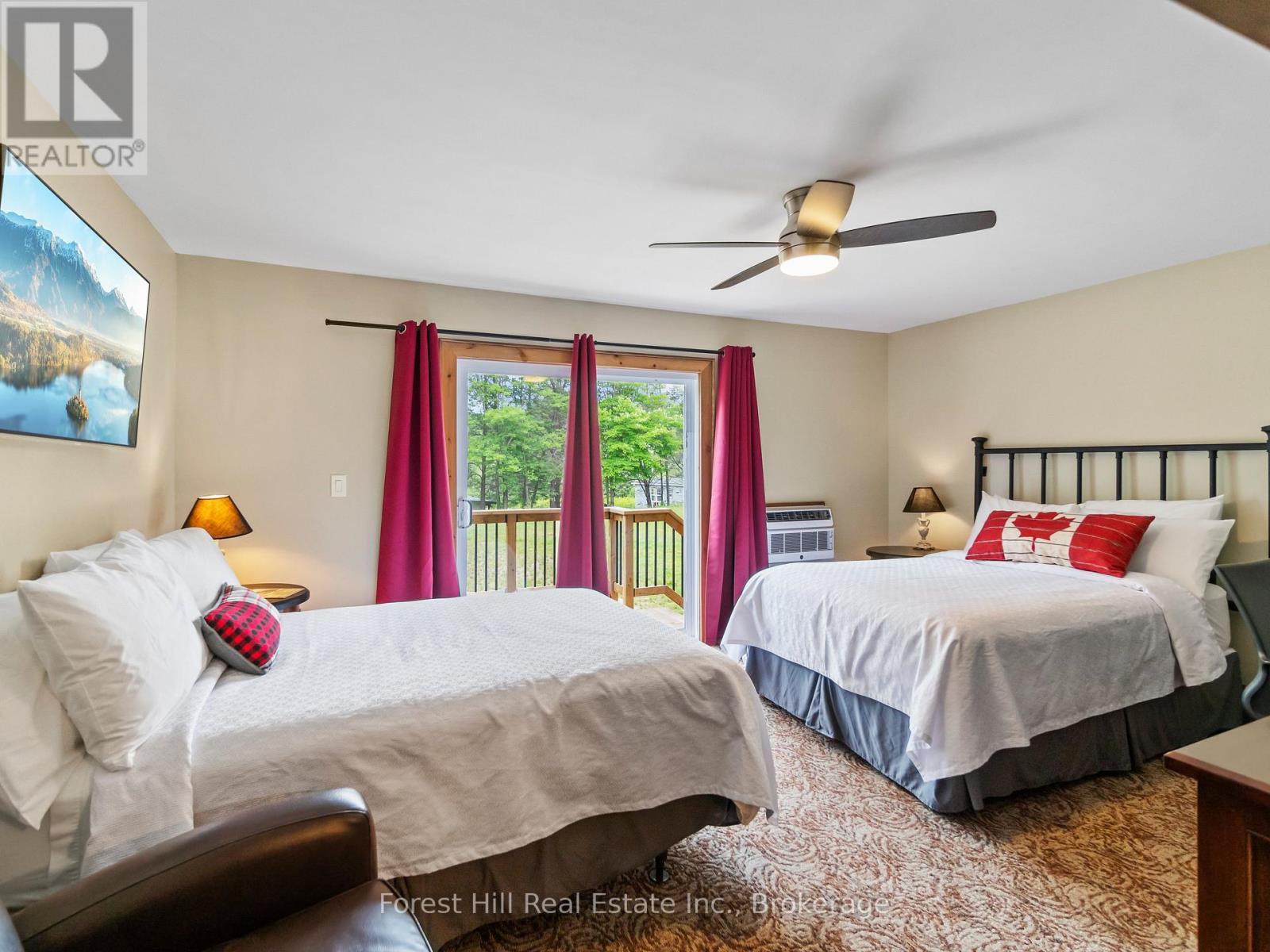 1326 Kawagama Lake Road, Algonquin Highlands (Sherborne), ON - Indoor Photo Showing Bedroom
