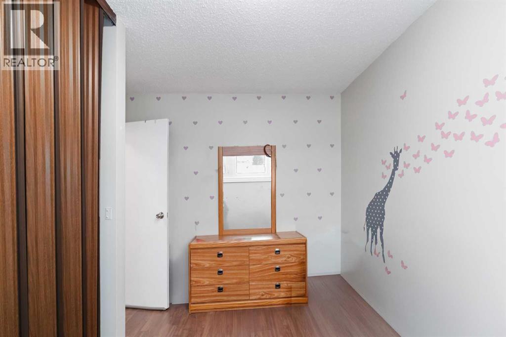109 Ross Street, Fort Mcmurray, AB - Indoor Photo Showing Other Room