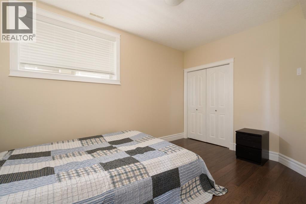 353 Walnut Crescent, Fort Mcmurray, AB - Indoor Photo Showing Bedroom