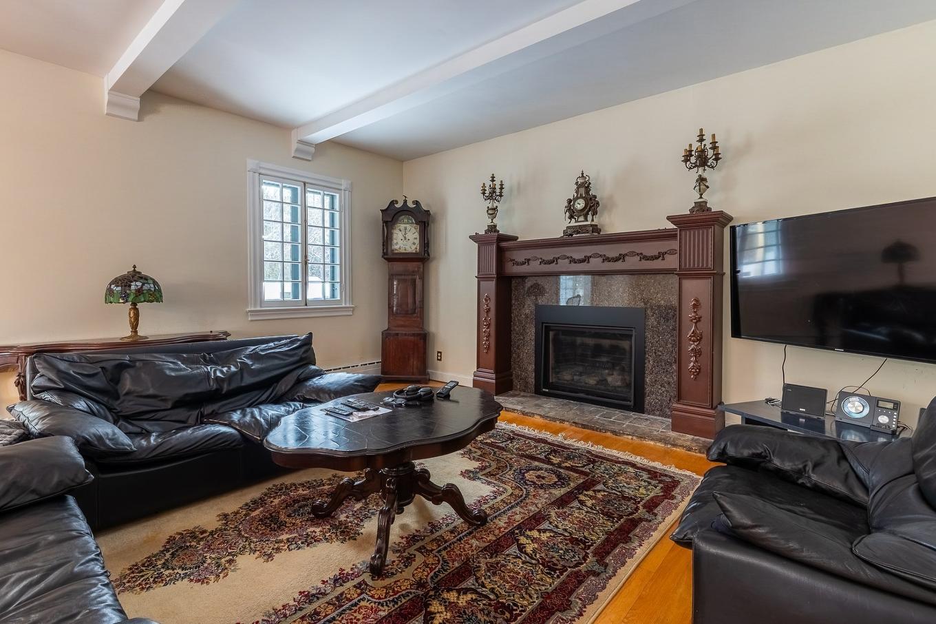 Living room - 514 Rue Notre-Dame E., Thetford Mines, QC - Indoor Photo Showing Living Room With Fireplace