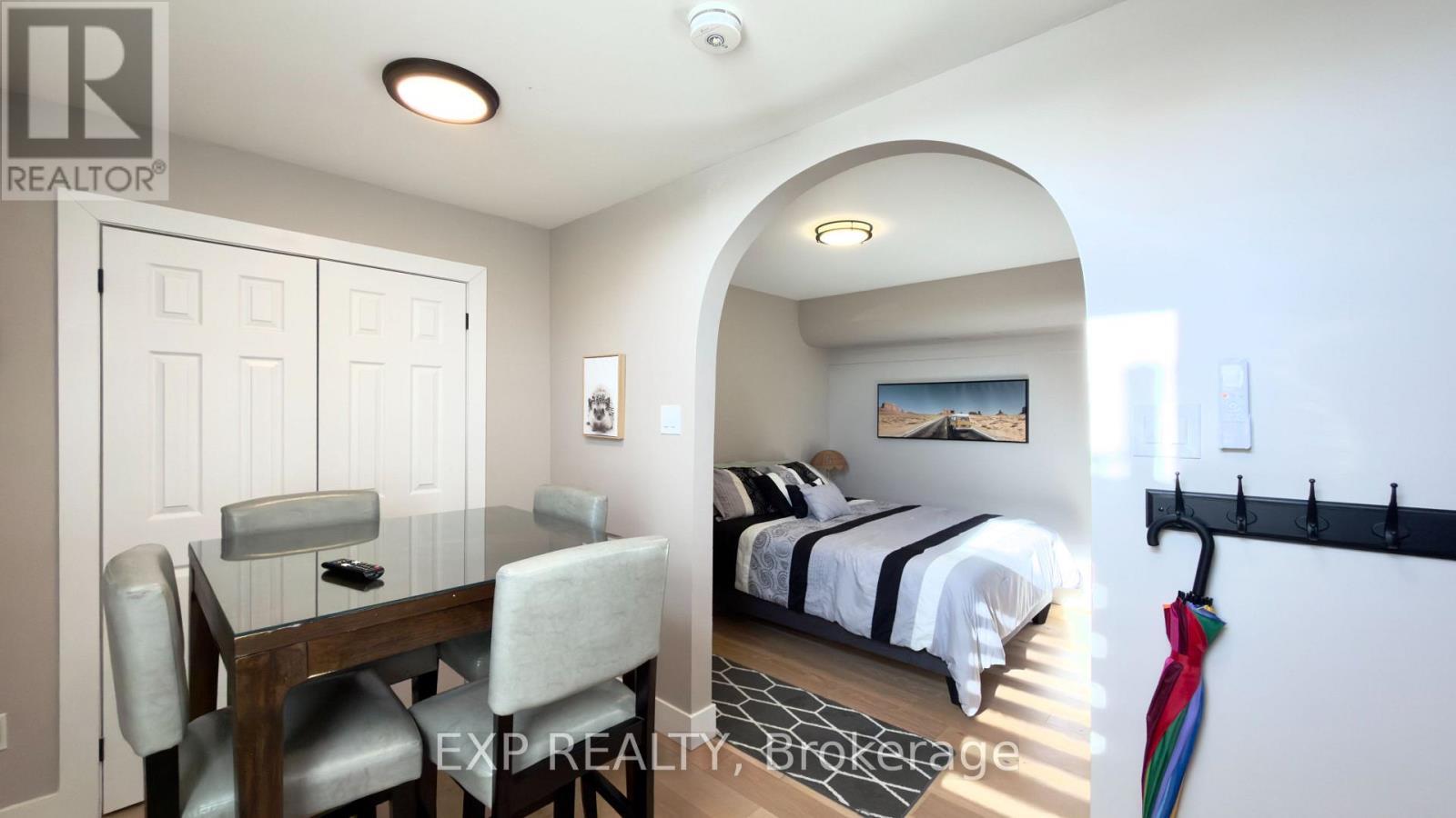 1515 Dufferin Street, Whitby, ON - Indoor