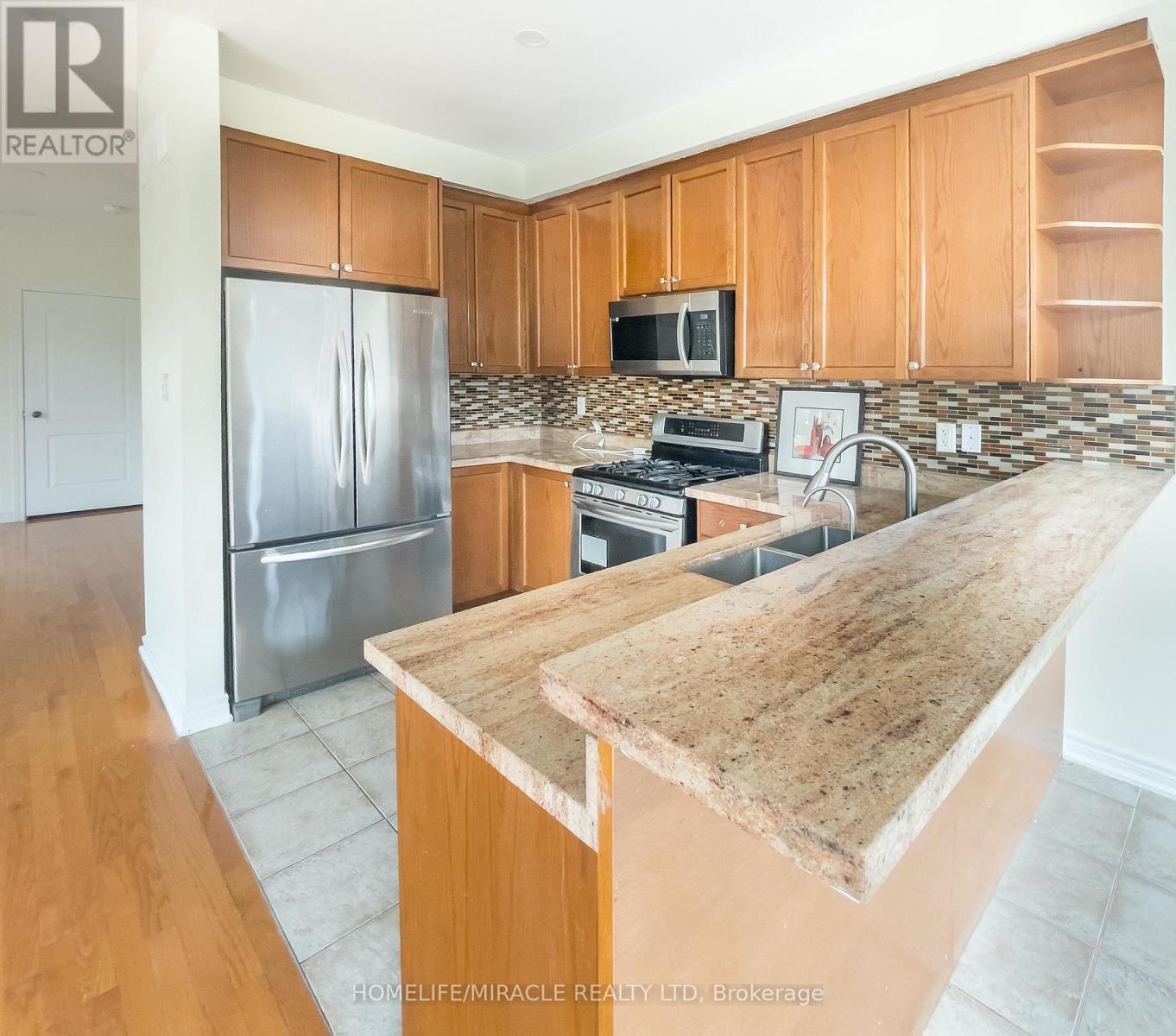 37 Calm Waters Crescent, Brampton, ON - Indoor Photo Showing Kitchen With Stainless Steel Kitchen With Double Sink