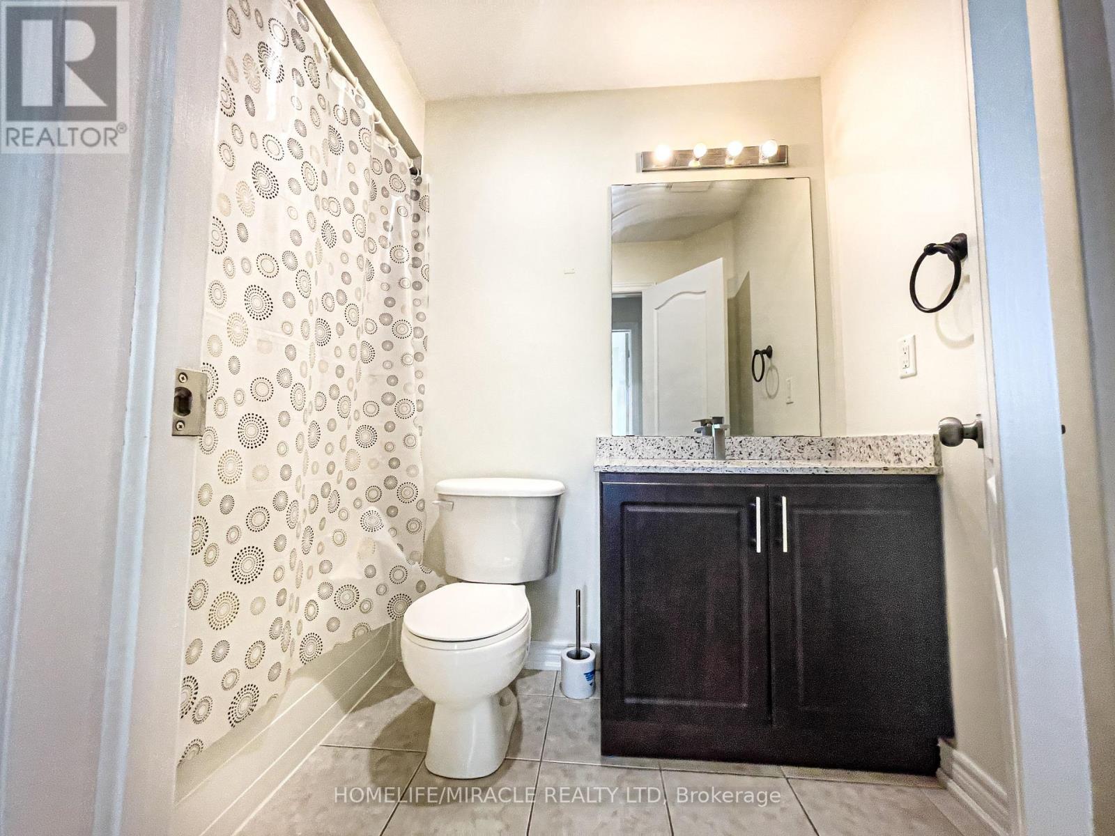 37 Calm Waters Crescent, Brampton, ON - Indoor Photo Showing Bathroom