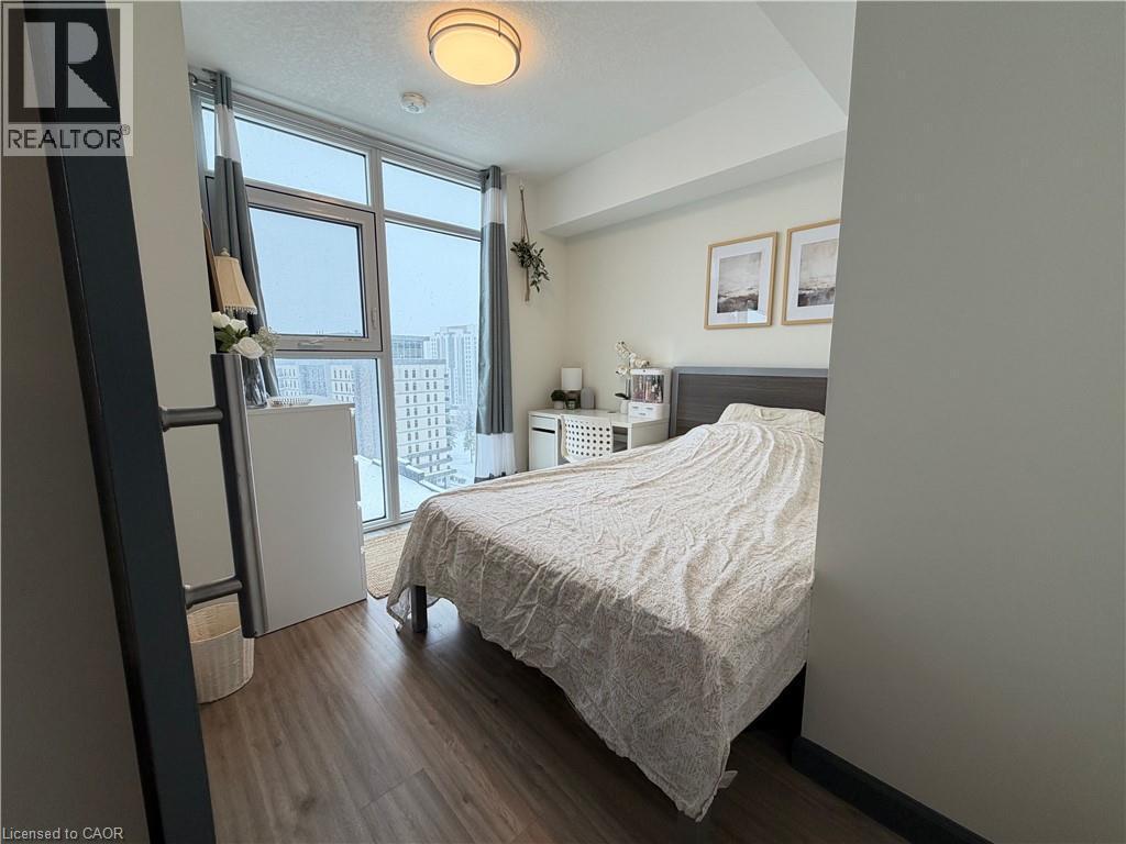 239 Albert Street Unit# 1903, Waterloo, ON - Indoor Photo Showing Bedroom