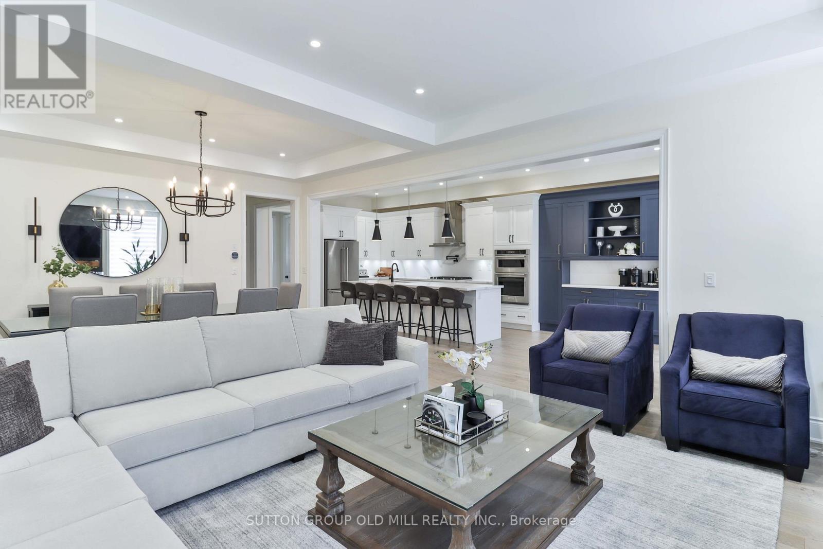 17 Bellefond Street, Vaughan, ON - Indoor Photo Showing Living Room