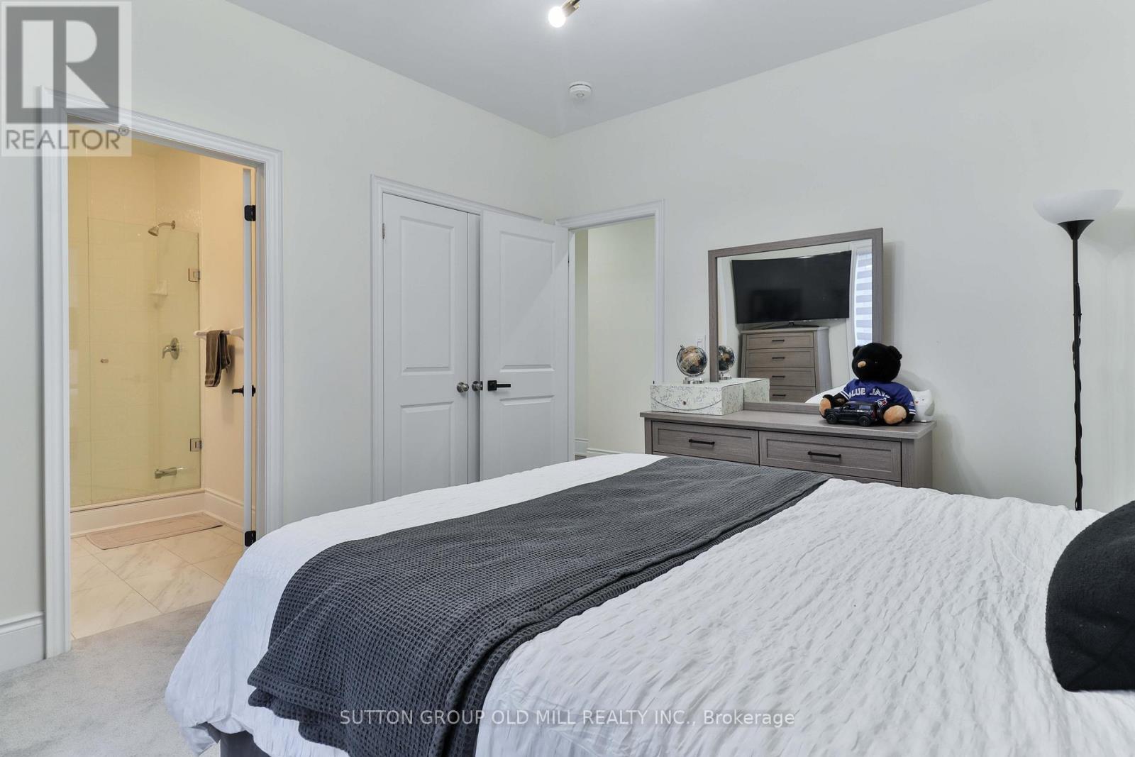 17 Bellefond Street, Vaughan, ON - Indoor Photo Showing Bedroom