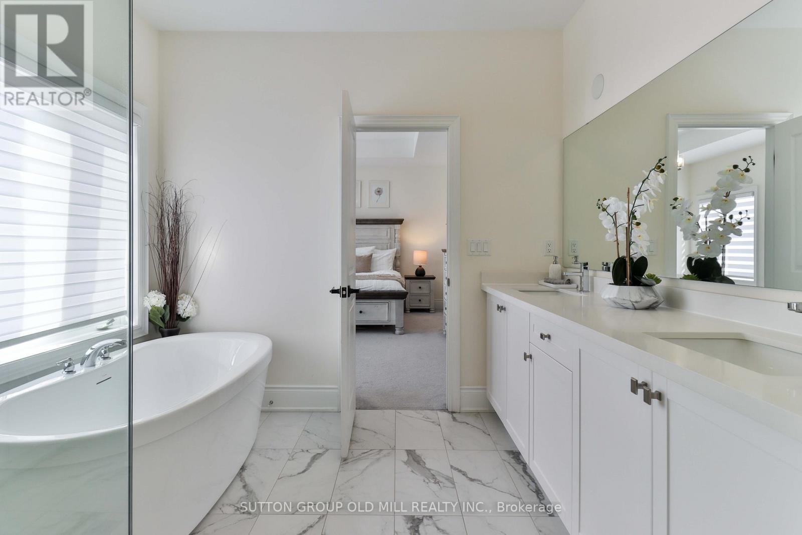 17 Bellefond Street, Vaughan, ON - Indoor Photo Showing Bathroom