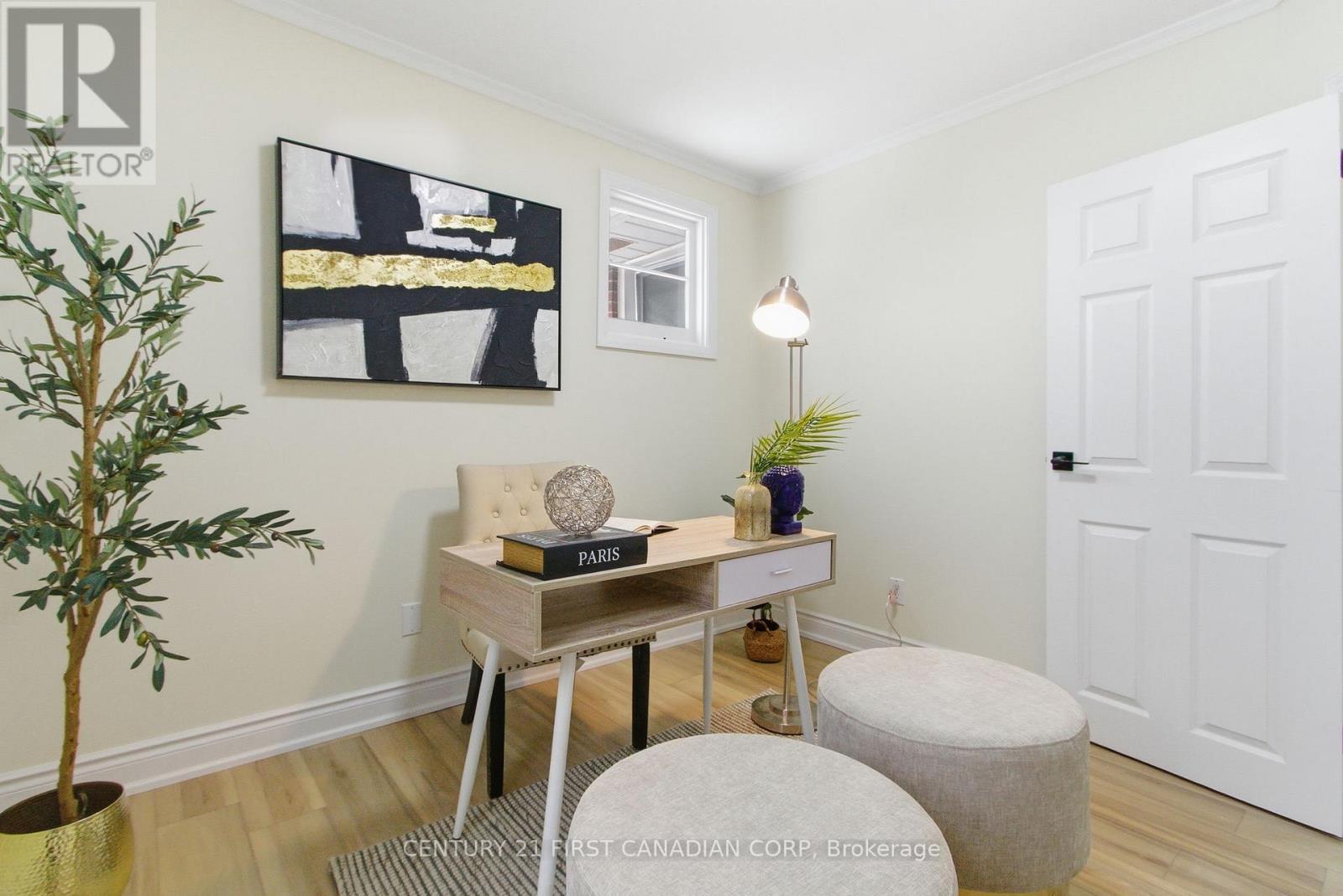 59 Cliftonvale Avenue, London South (South E), ON - Indoor