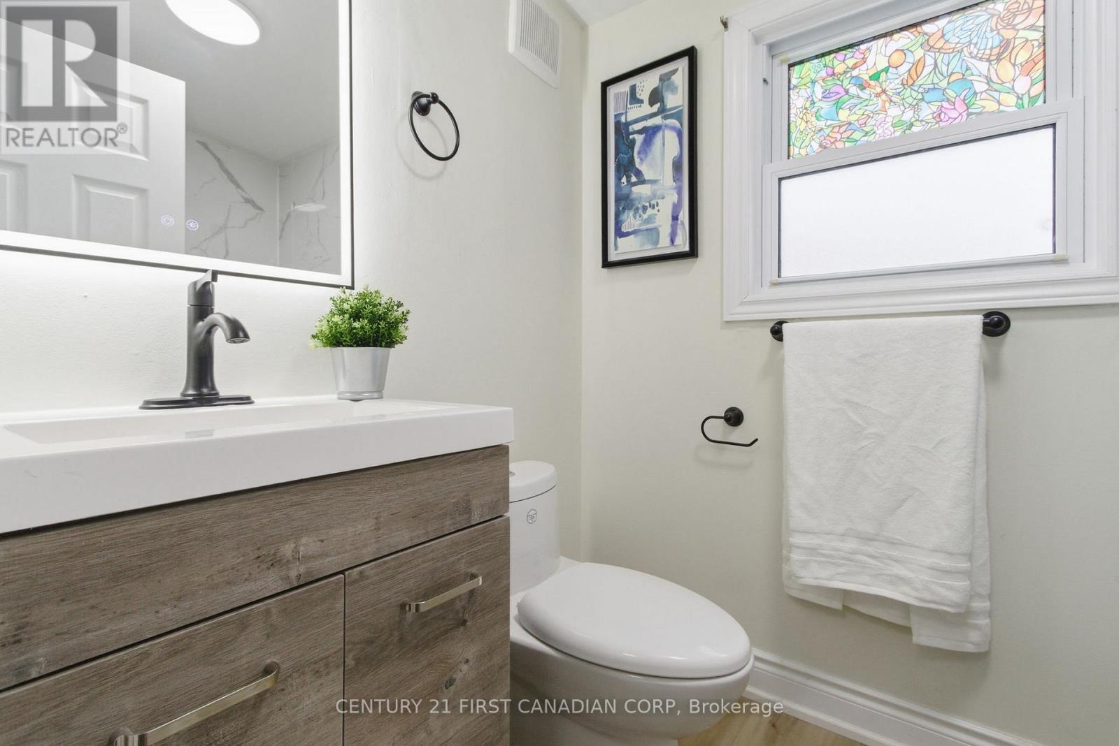 59 Cliftonvale Avenue, London South (South E), ON - Indoor Photo Showing Bathroom