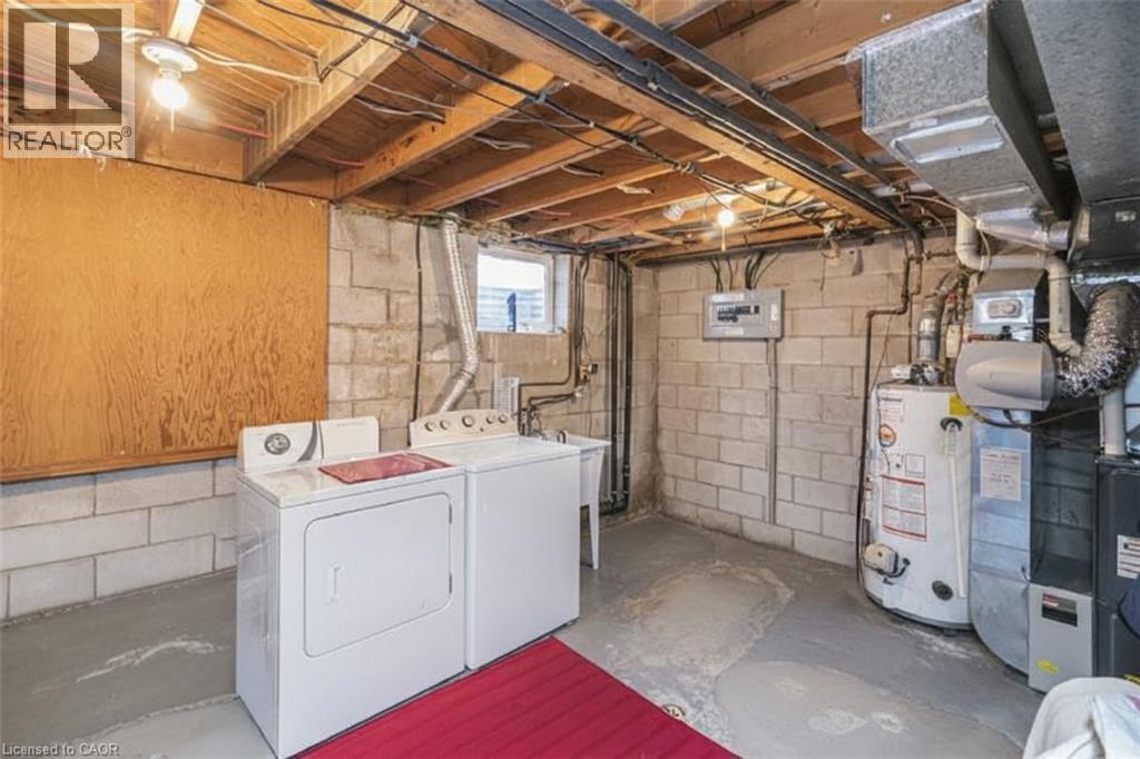 48 Riverdale Drive Unit# 2, Hamilton, ON - Indoor Photo Showing Laundry Room