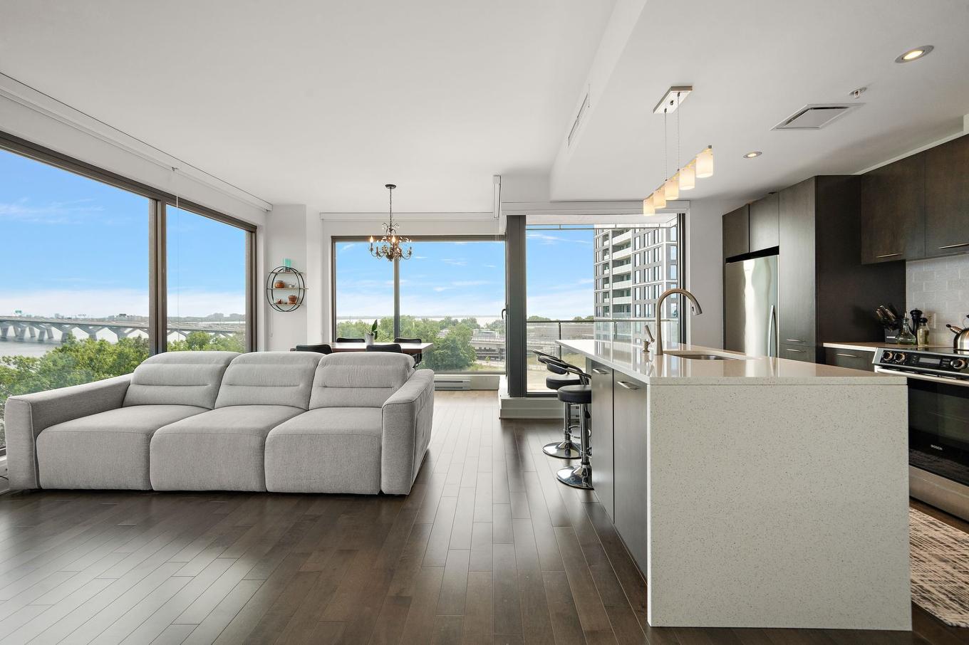 Living room - 803-299 Rue De La Rotonde, Montréal (Verdun/Île-Des-Soeurs), QC - Indoor