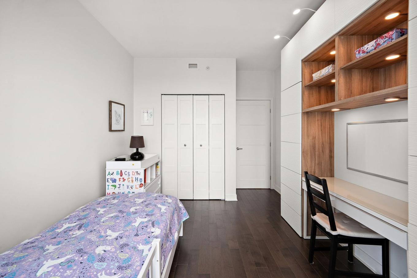 Bedroom - 803-299 Rue De La Rotonde, Montréal (Verdun/Île-Des-Soeurs), QC - Indoor Photo Showing Bedroom