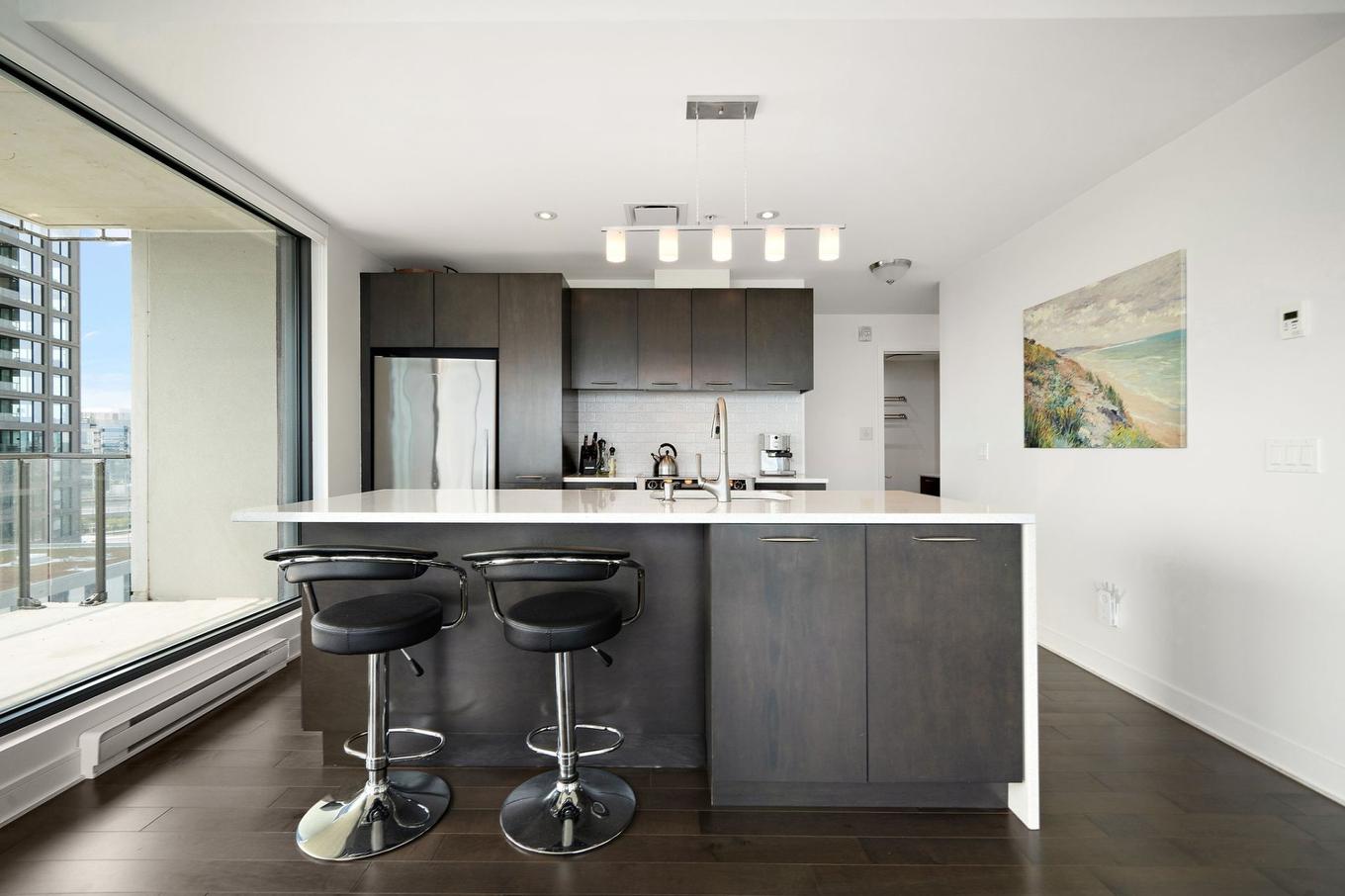 Kitchen - 803-299 Rue De La Rotonde, Montréal (Verdun/Île-Des-Soeurs), QC - Indoor Photo Showing Kitchen With Upgraded Kitchen