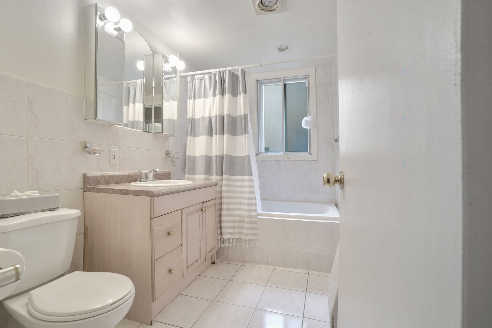 Salle de bains - 2332 - 2334 Ch. De Dunkirk, Mont-Royal, QC - Indoor Photo Showing Bathroom