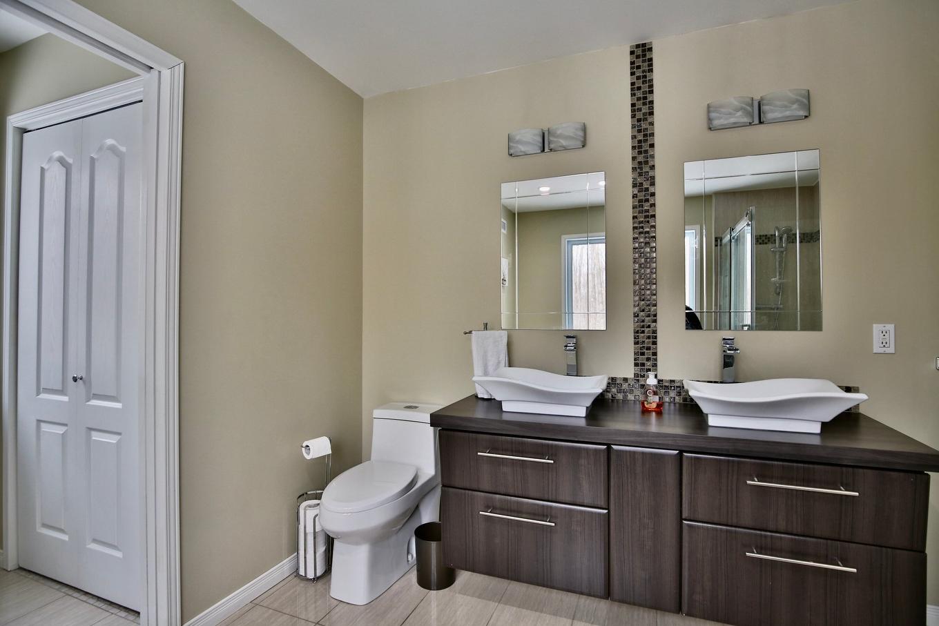 Salle de bains attenante à la CCP - 34 Rue Desaulniers, Shefford, QC - Indoor Photo Showing Bathroom