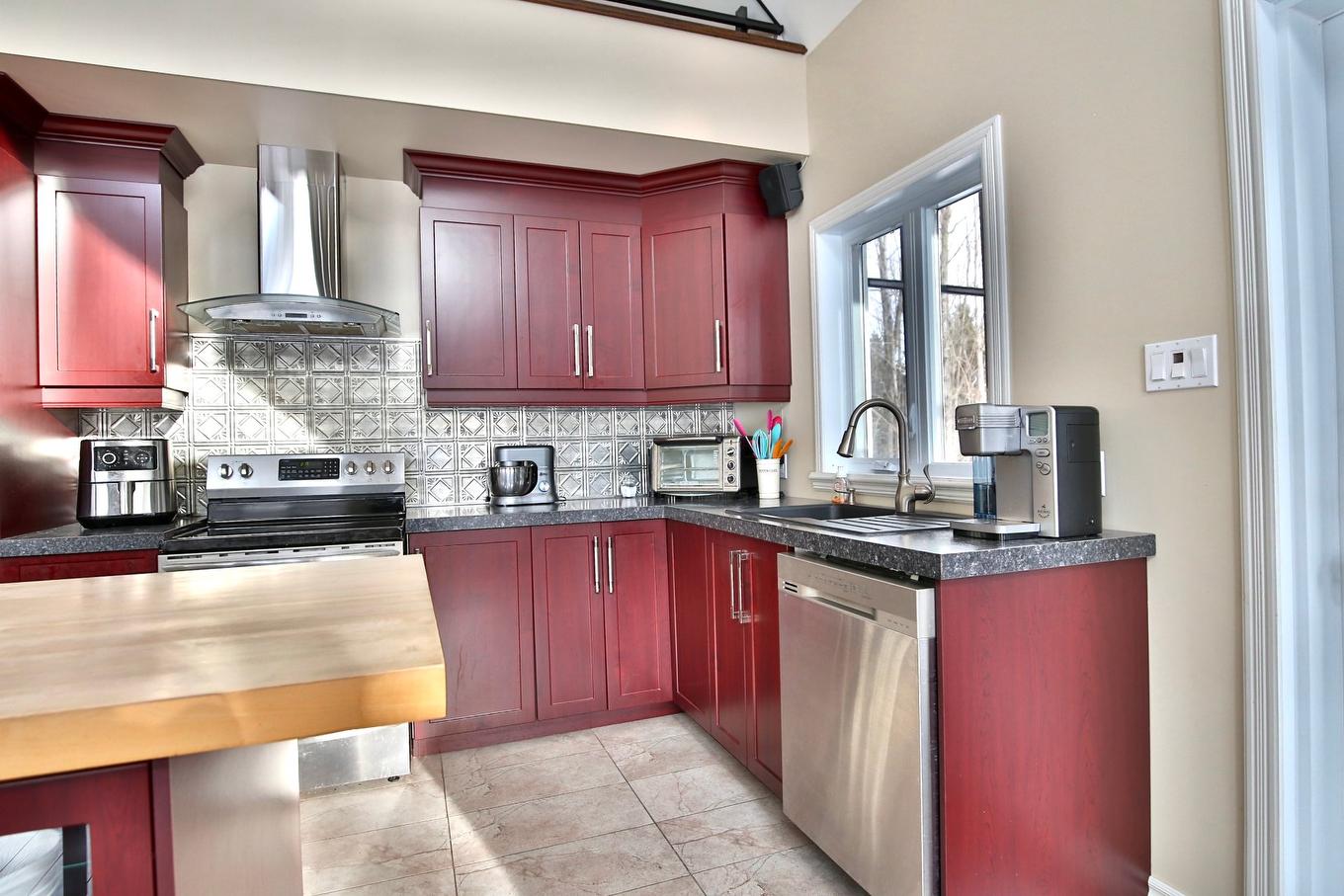 Cuisine - 34 Rue Desaulniers, Shefford, QC - Indoor Photo Showing Kitchen