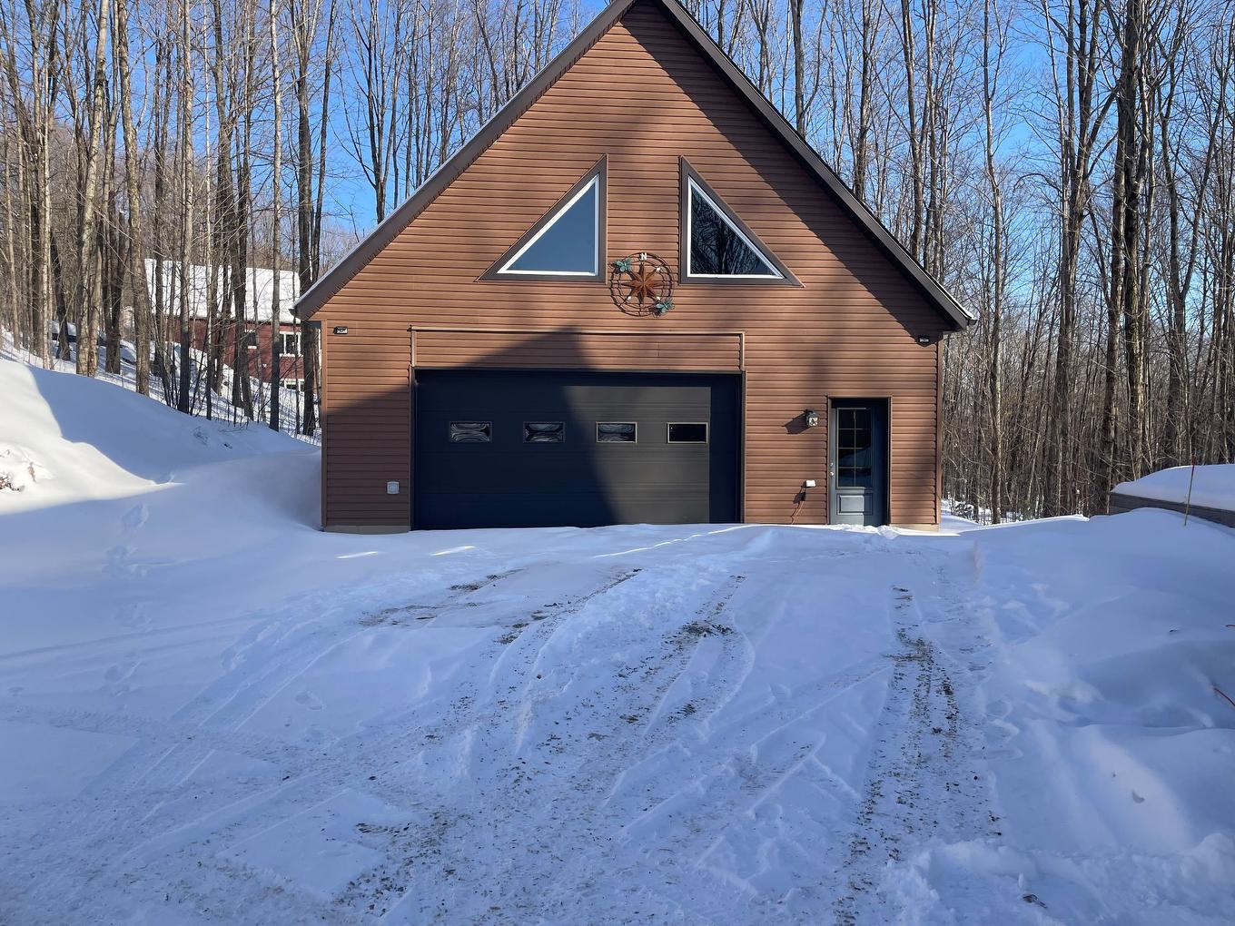 Garage - 34 Rue Desaulniers, Shefford, QC - Outdoor