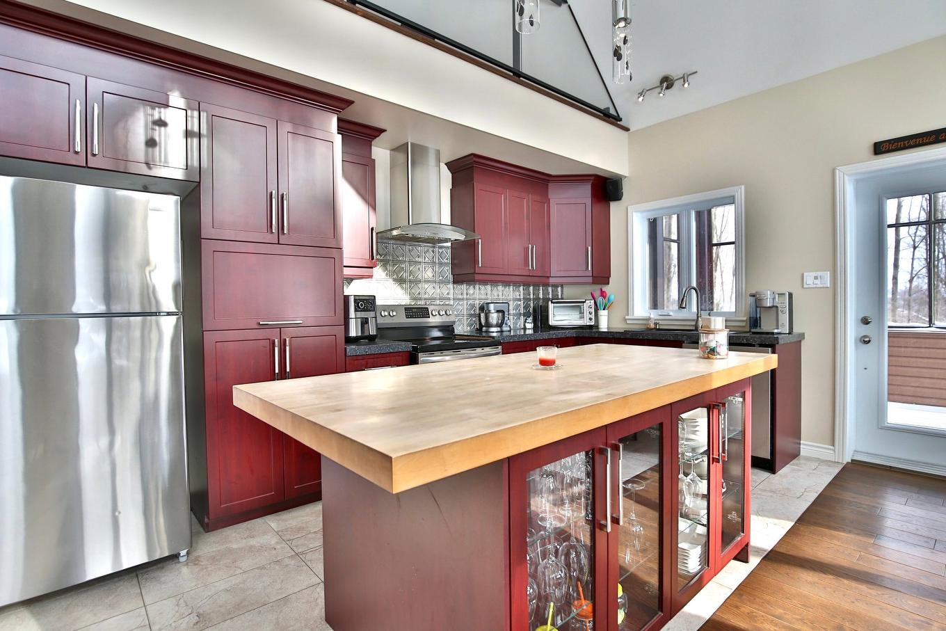Cuisine - 34 Rue Desaulniers, Shefford, QC - Indoor Photo Showing Kitchen