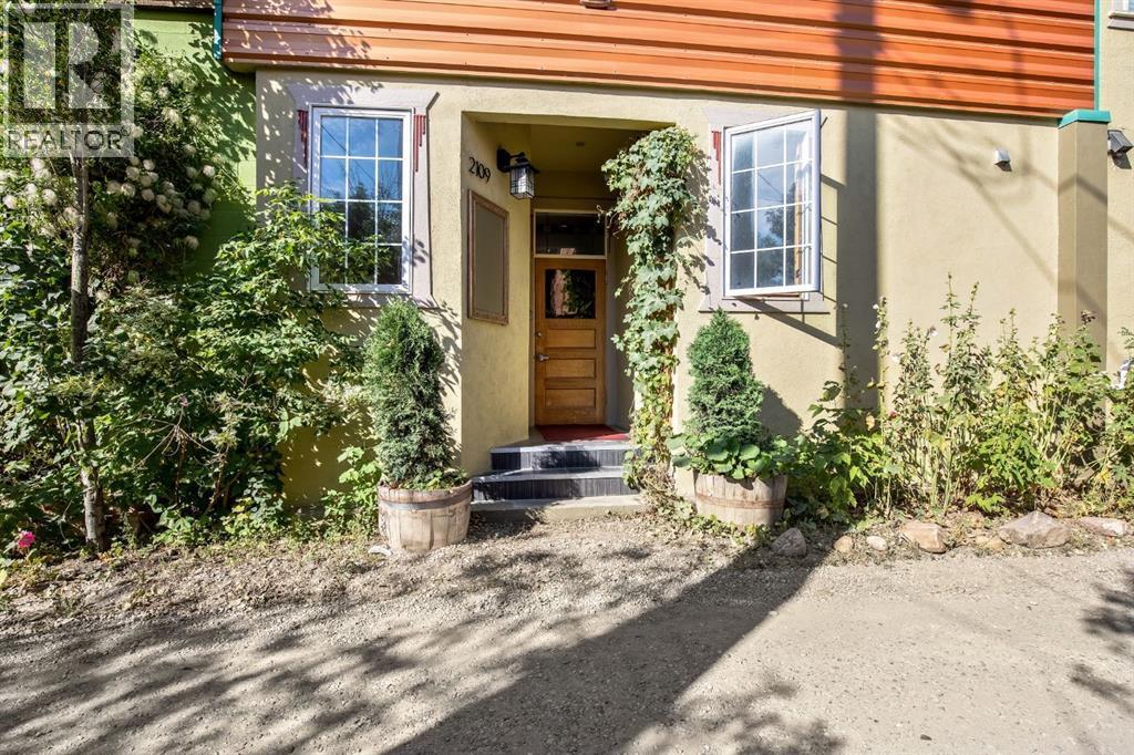 2109 20 Street, Nanton, AB