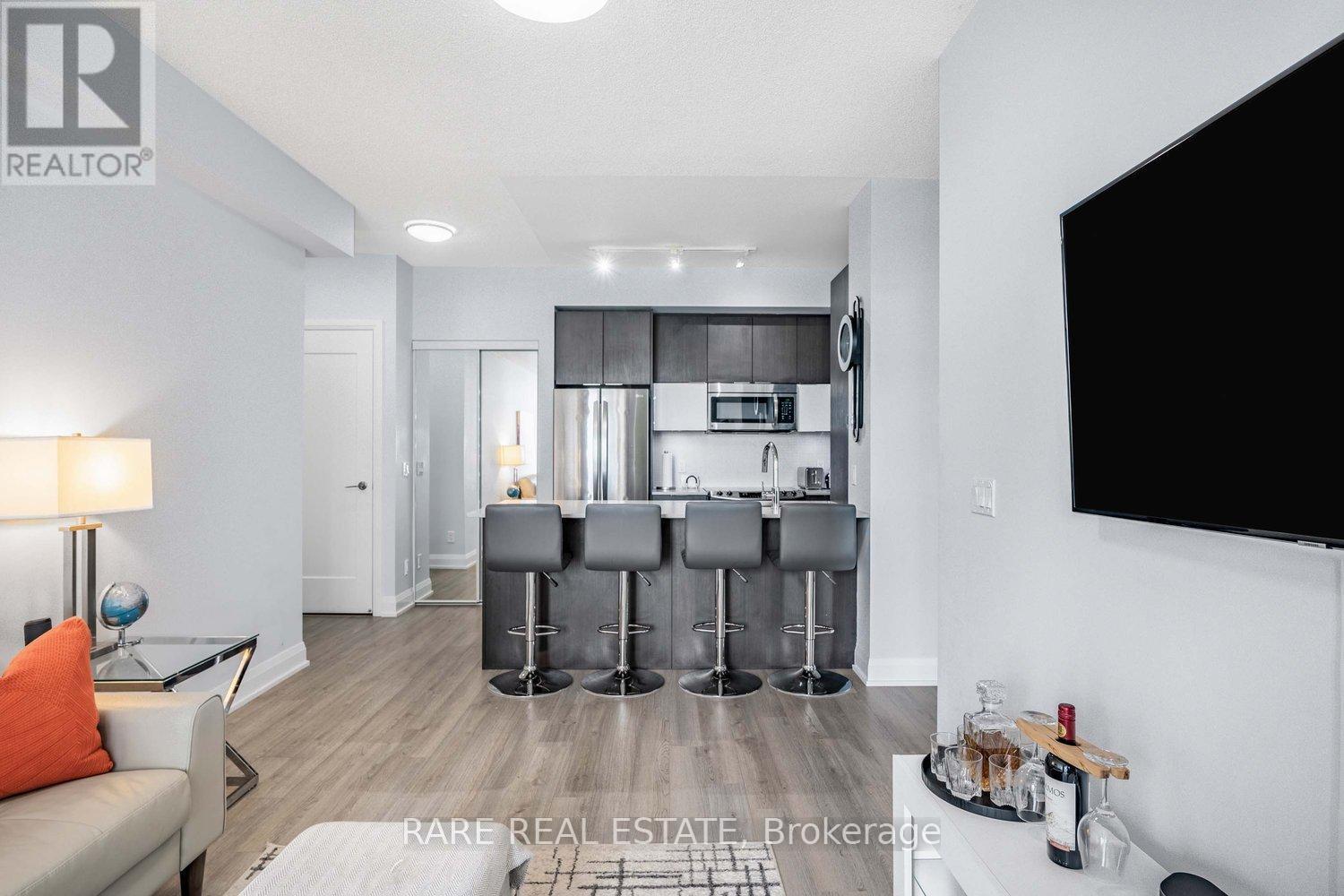 2404 - 56 Annie Craig Drive, Toronto, ON - Indoor