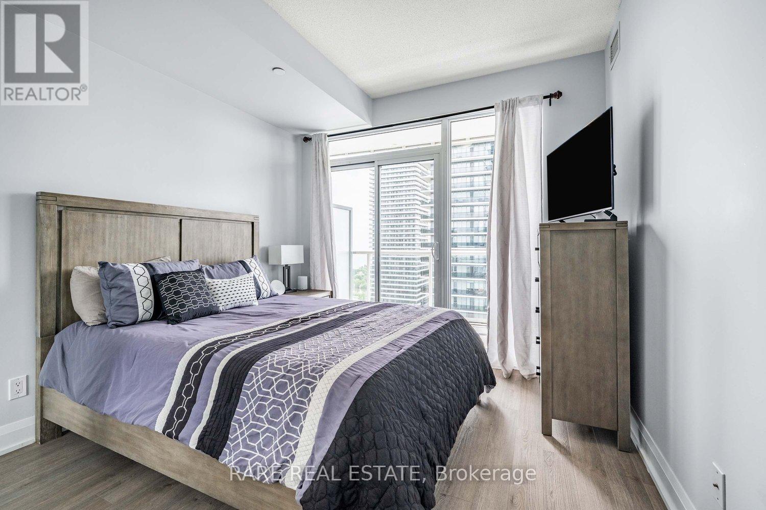 2404 - 56 Annie Craig Drive, Toronto, ON - Indoor Photo Showing Bedroom