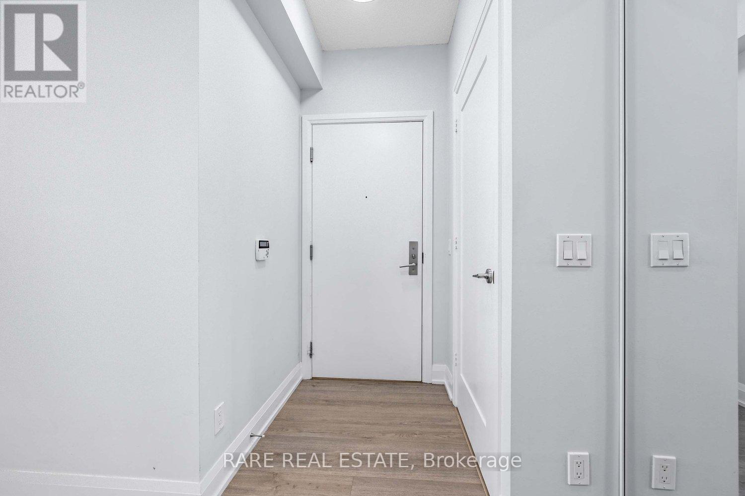 2404 - 56 Annie Craig Drive, Toronto, ON - Indoor Photo Showing Other Room