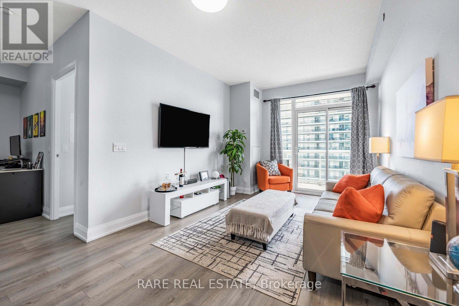 2404 - 56 Annie Craig Drive, Toronto, ON - Indoor Photo Showing Living Room