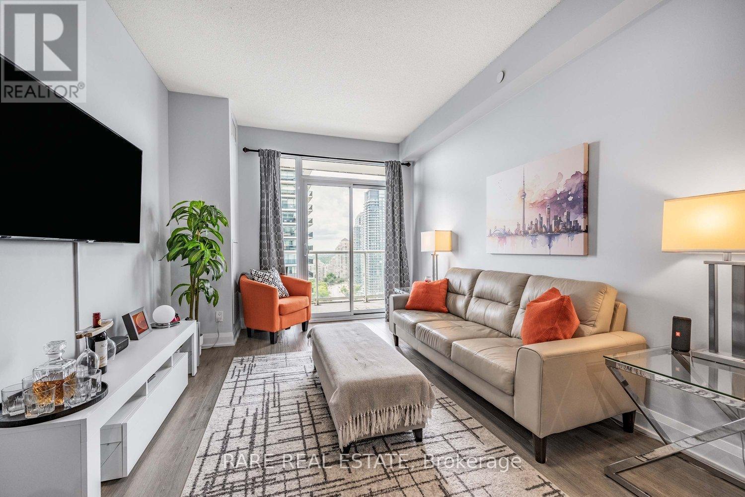 2404 - 56 Annie Craig Drive, Toronto, ON - Indoor Photo Showing Living Room