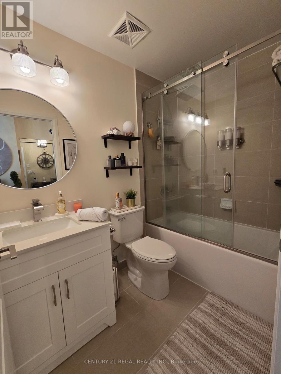 229 - 2 Eva Road, Toronto, ON - Indoor Photo Showing Bathroom