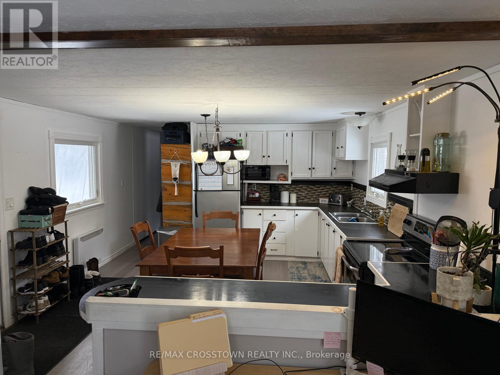510 South Horn Lake Road, Armour, ON - Indoor Photo Showing Kitchen With Double Sink