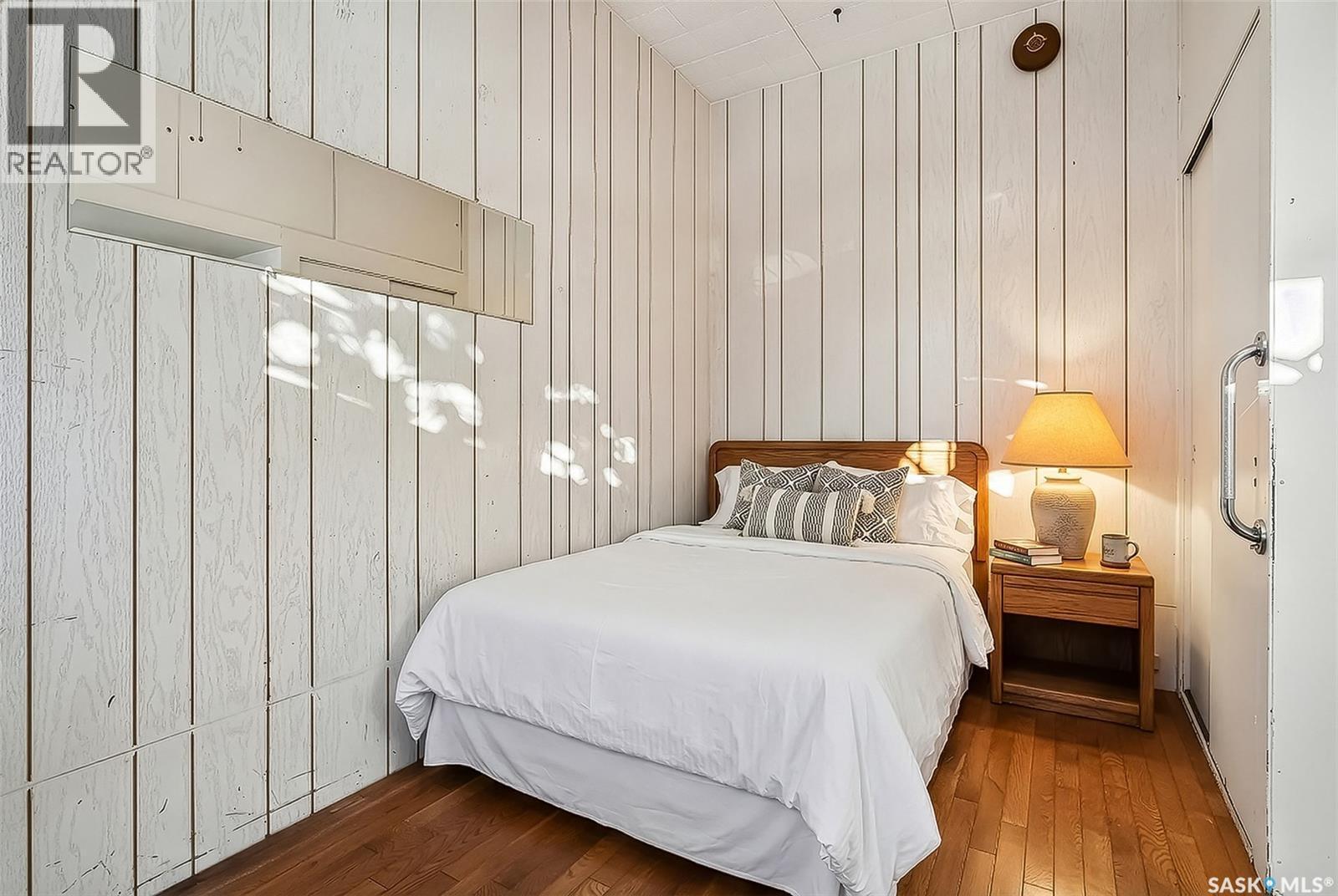 222 Lillooet Street W, Moose Jaw, SK - Indoor Photo Showing Bedroom