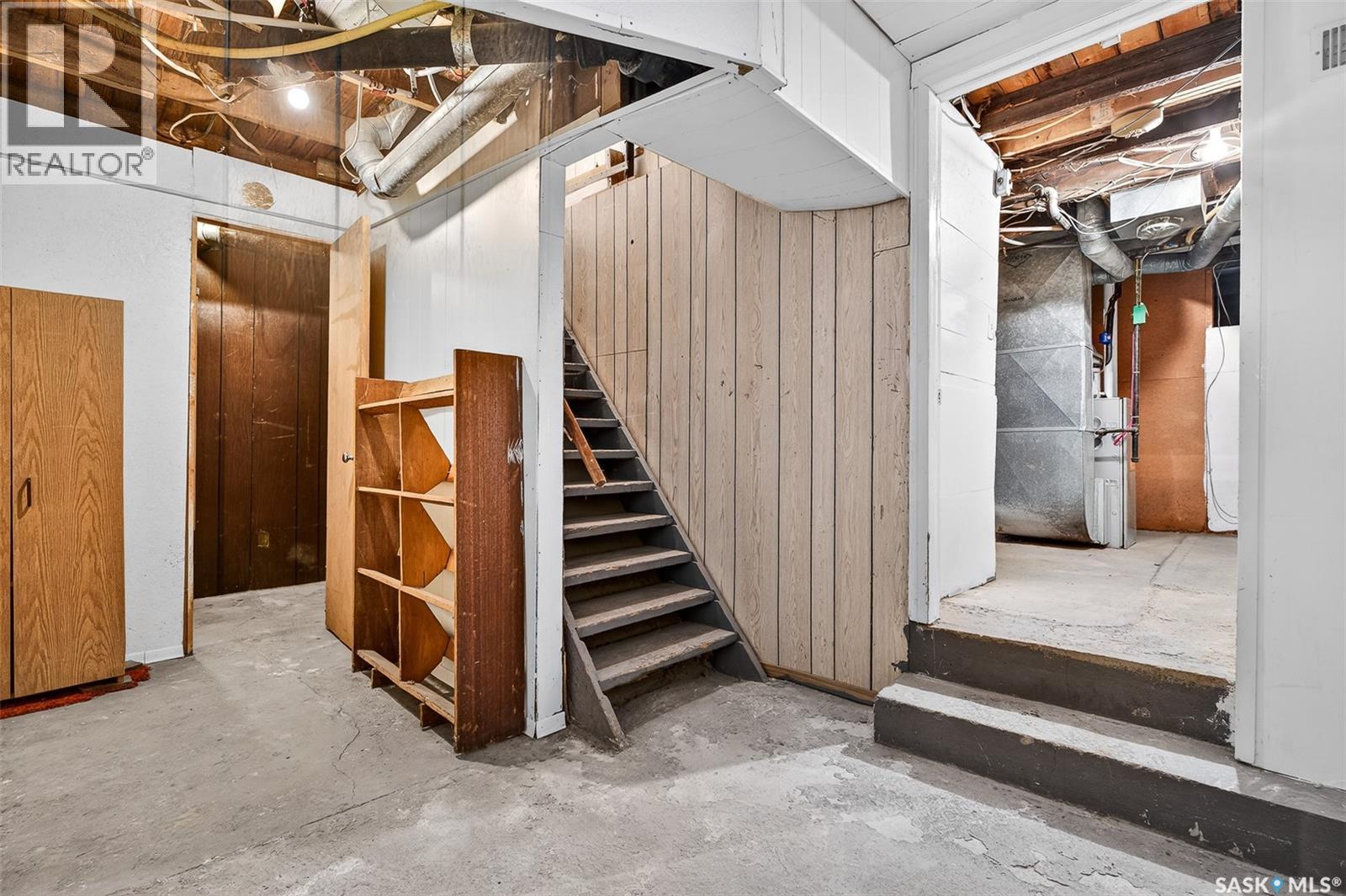 222 Lillooet Street W, Moose Jaw, SK - Indoor Photo Showing Basement