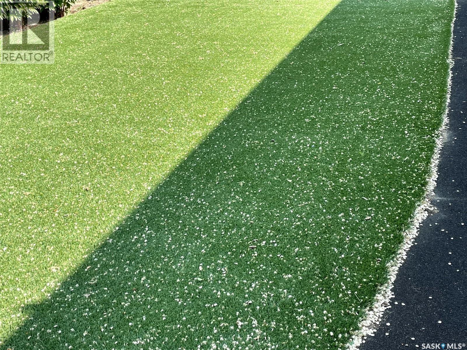 222 Lillooet Street W, Moose Jaw, SK - Outdoor