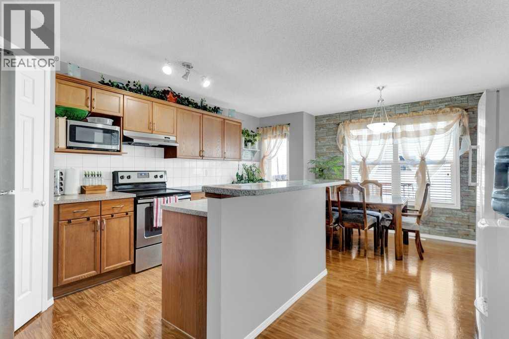 241 Covemeadow Road Ne, Calgary, AB - Indoor Photo Showing Kitchen