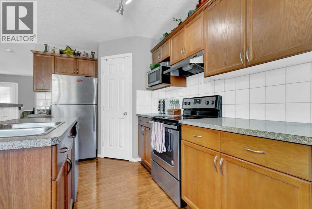 241 Covemeadow Road Ne, Calgary, AB - Indoor Photo Showing Kitchen