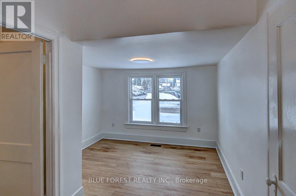 22 Cross Street, Chatham-Kent (Chatham), ON - Indoor Photo Showing Other Room