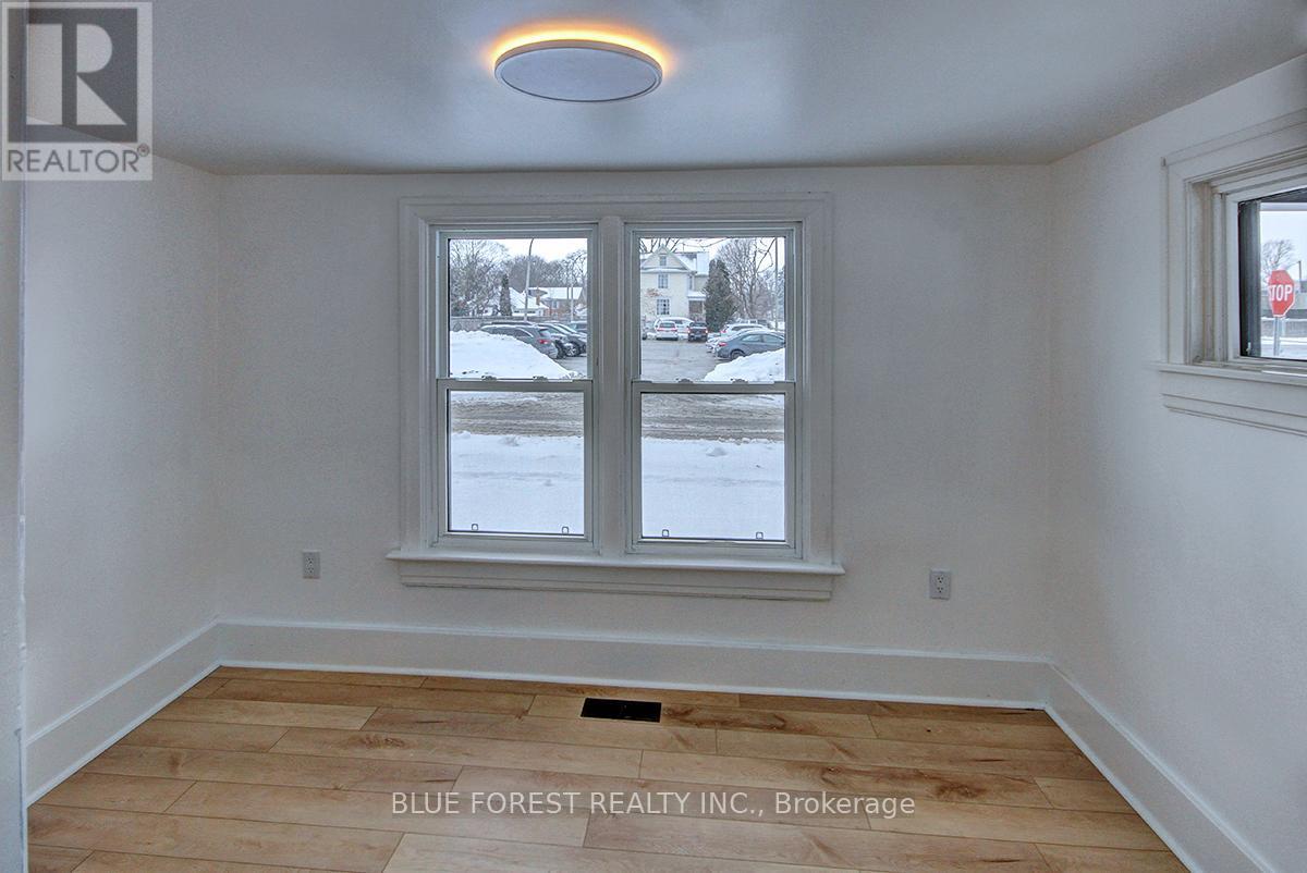 22 Cross Street, Chatham-Kent (Chatham), ON - Indoor Photo Showing Other Room