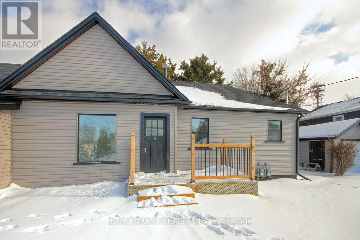 22 Cross Street, Chatham-Kent (Chatham), ON - Outdoor With Exterior