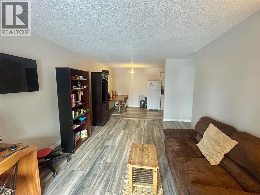 205A, 5611 10 Avenue, Edson, AB - Indoor