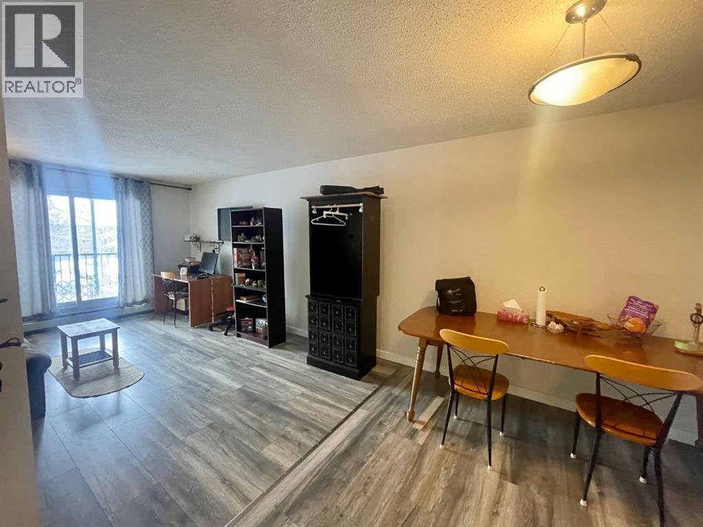 205A, 5611 10 Avenue, Edson, AB - Indoor