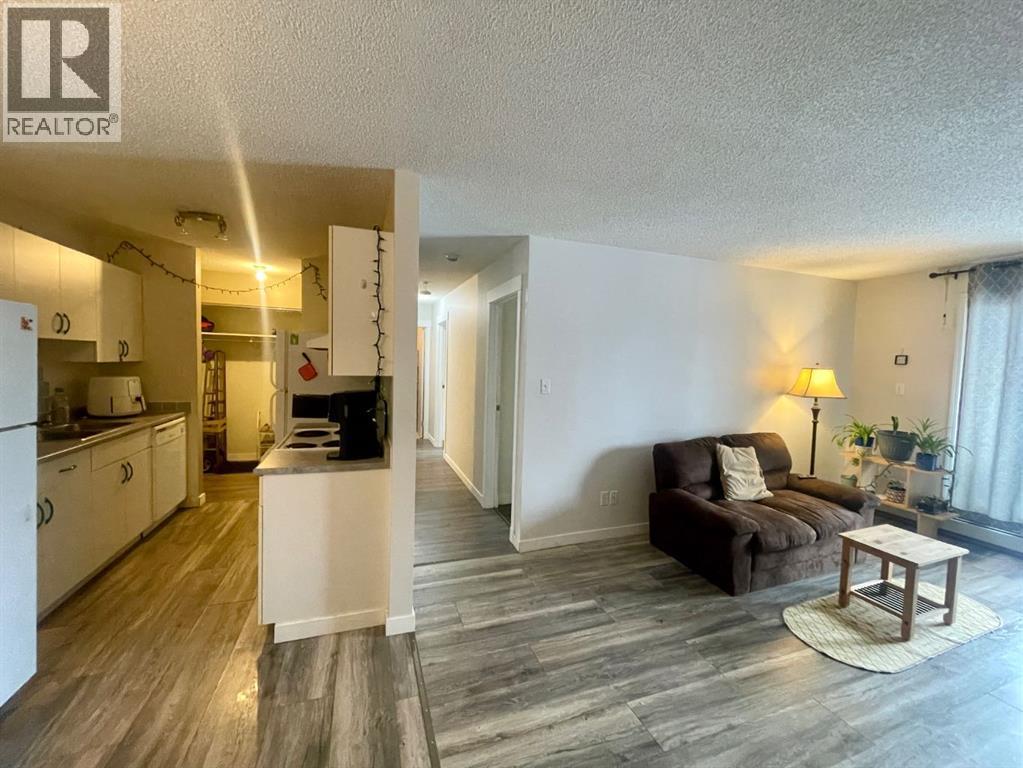 205A, 5611 10 Avenue, Edson, AB - Indoor Photo Showing Other Room