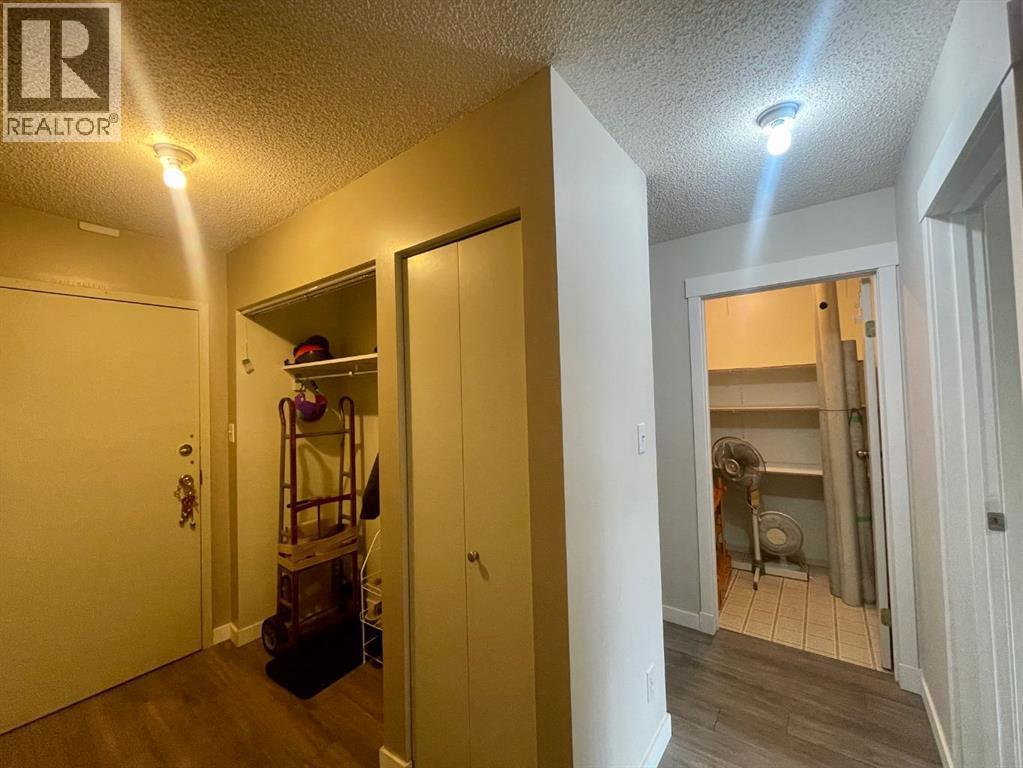 205A, 5611 10 Avenue, Edson, AB - Indoor Photo Showing Other Room
