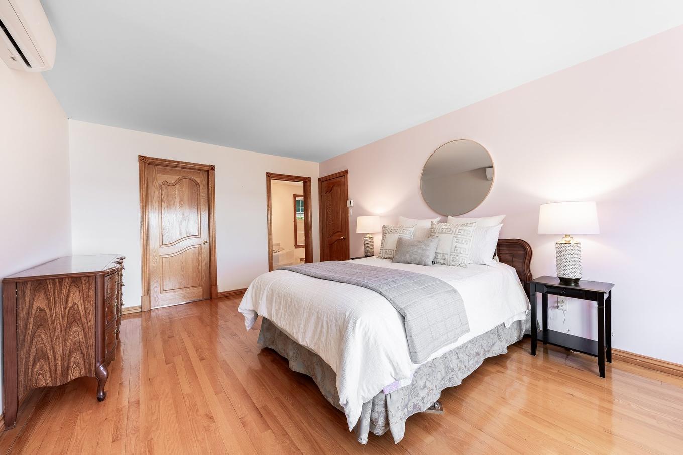 Chambre à coucher principale - 110 Rue Martel, Chambly, QC - Indoor Photo Showing Bedroom